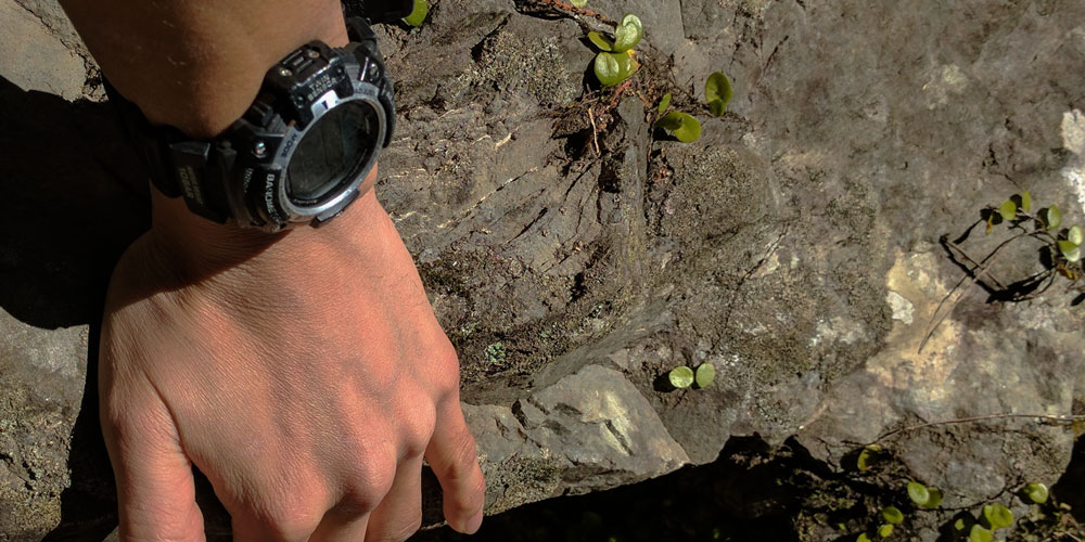 低価格で機能も十分な登山用腕時計「SPORTS GEAR」を紹介